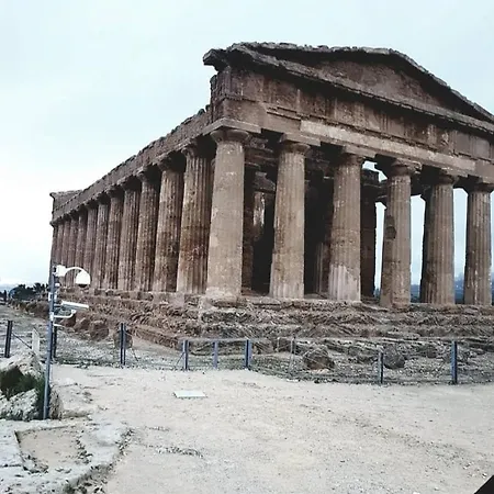 Pensionat Tra Mare E Mito Agrigento